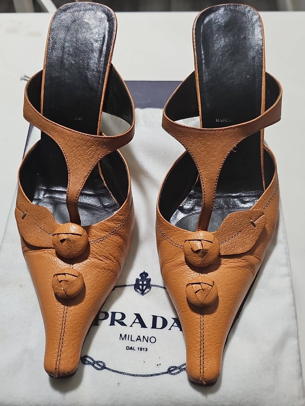 Elegant Gold Leather Women's Shoes